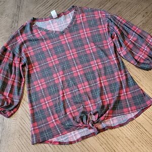 Plaid green and red womens v neck top  M ❤